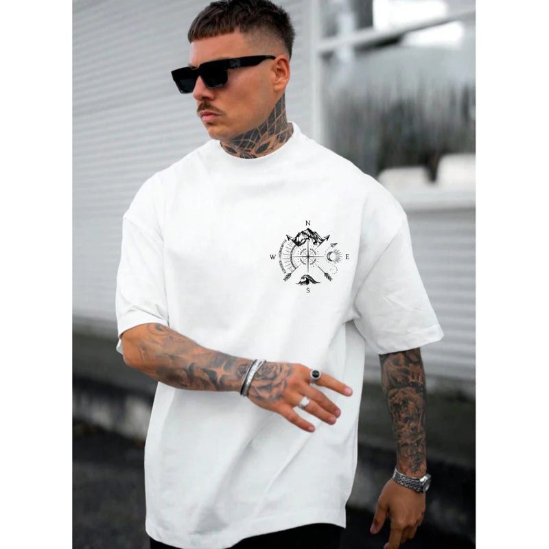 Camiseta Oversized Casual Bússola Montanha